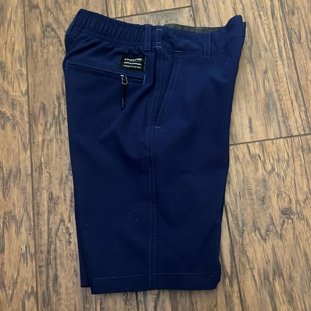 Quicksilver Shorts - Picture 4 of 7